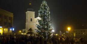 Slavnostní rozsvícení vánočního stromečku na náměstí